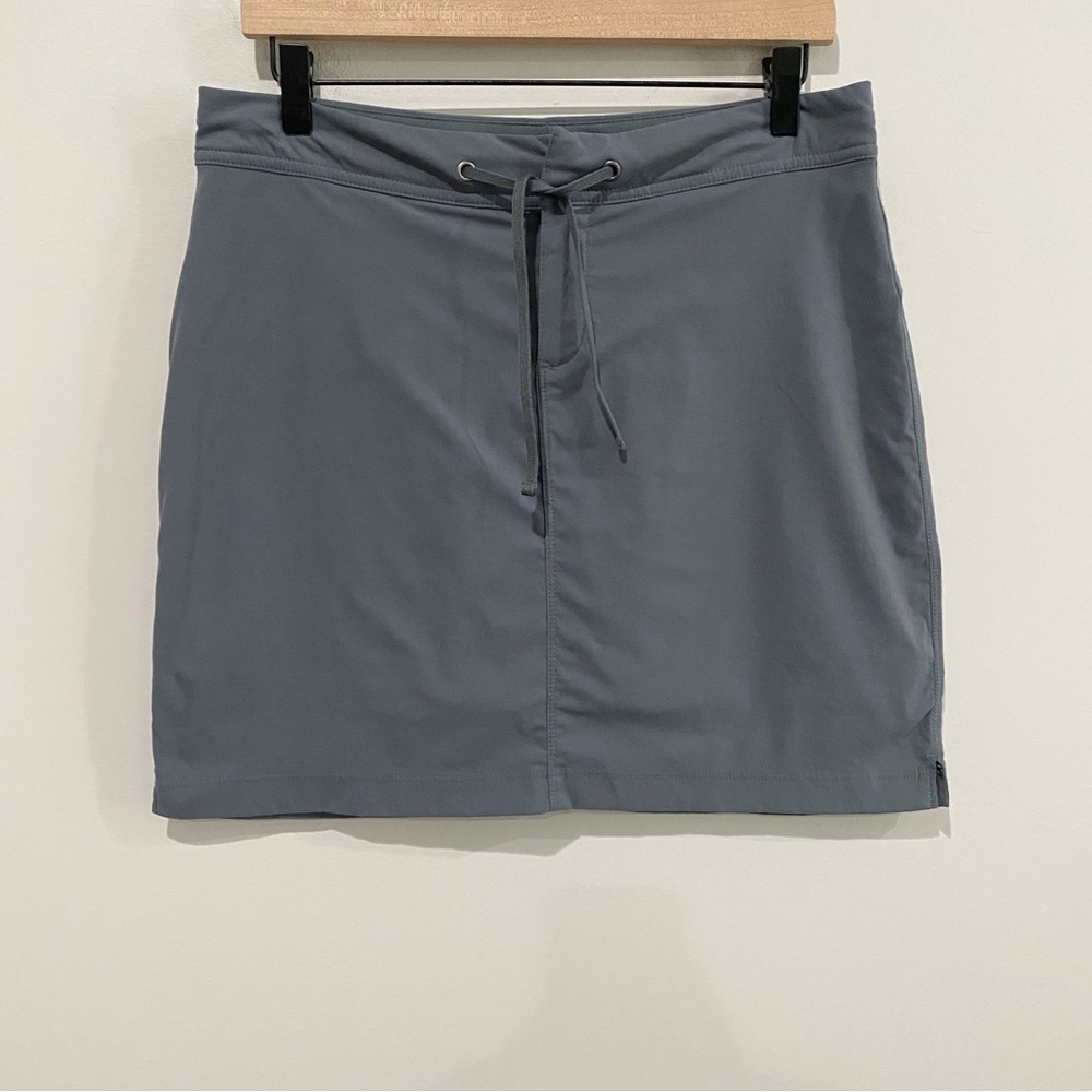 COLUMBIA Women’s Skort Size 8 Golf Hiking Outdoor Athleisure Travel Sporty
